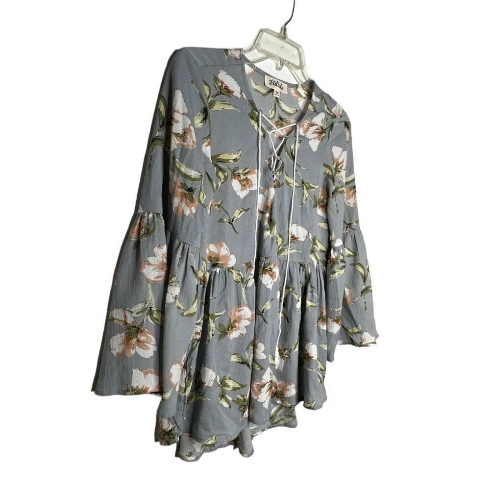 Listicle Floral Top - Picture 3 of 7